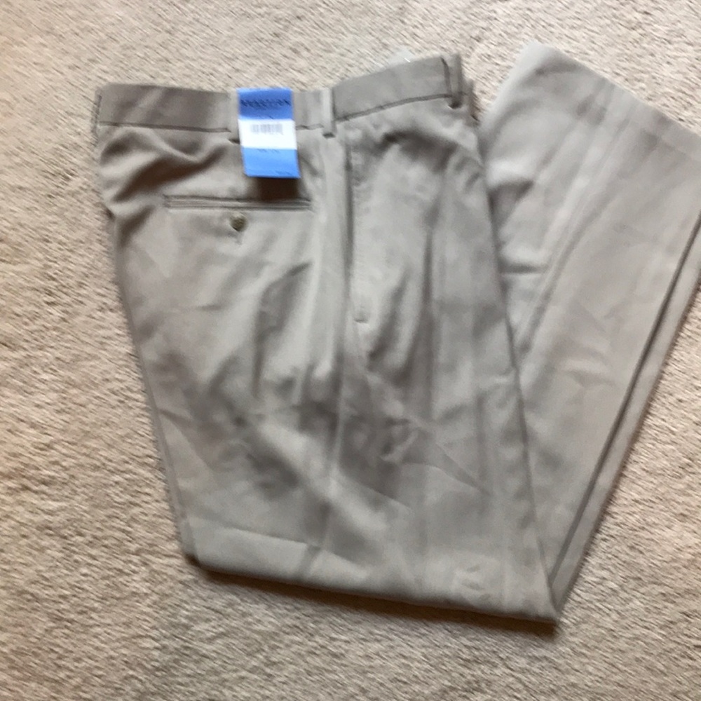 NWT Kenneth Cole Reaction flat front slacks